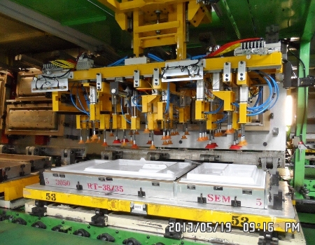 [Samsung Mexico] Refrigerator Door Polyurethane Foaming System